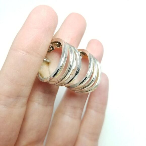 Vintage Silver Tone Hoop Earrings, Striped Openwork Design, Retro Estate - Picture 2 of 6